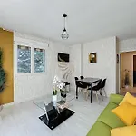 T2 Appart Echap\'Belle Mousquetaire - Terrasse Clim Wifi - 100M De La Plage - Capitalchic Services Frejus